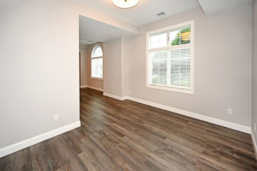 More Photos Of 180-184 Godwin Ave, Midland Park General Retail For Sale