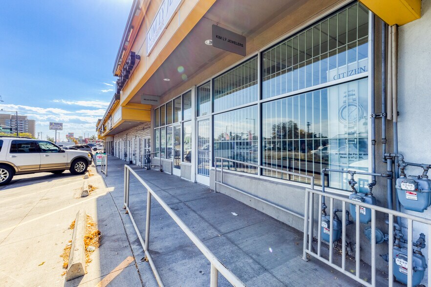 More Photos Of 1077 S Federal Blvd, Denver Storefront For Sale