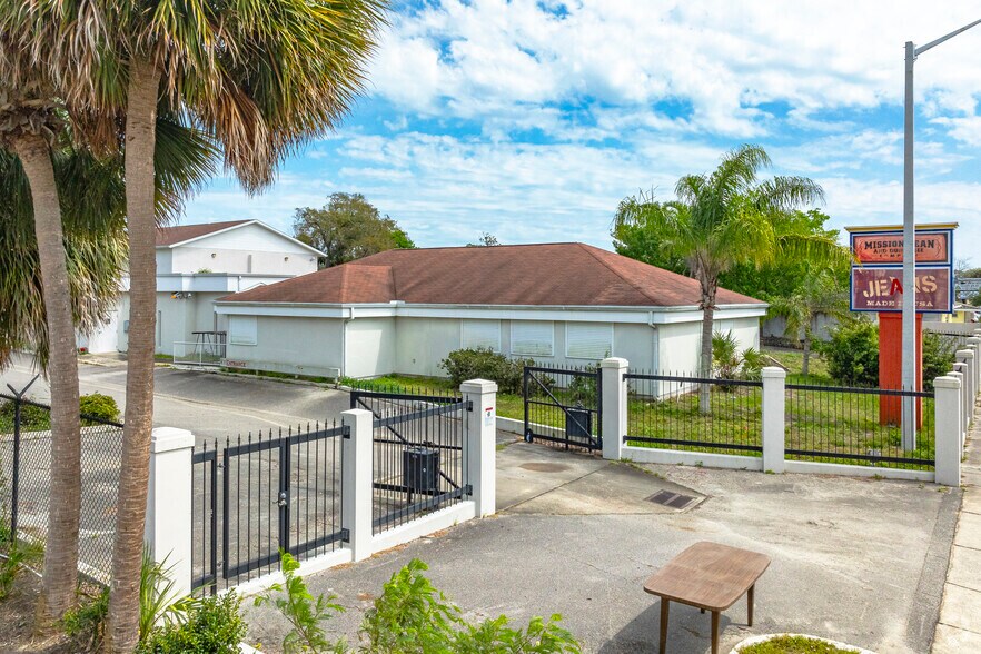 Primary Photo Of 831 Ridgewood Ave, Daytona Beach Office Residential For Lease