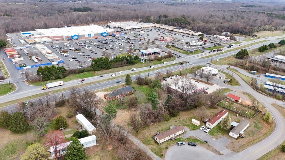 More Photos Of 1001 E Lynchburg Salem Tpke, Bedford Office For Sale