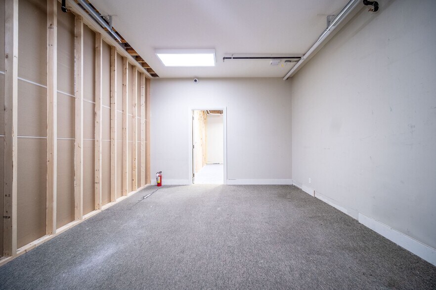 More Photos Of 628 E Kent Ave S, Vancouver Warehouse For Sale