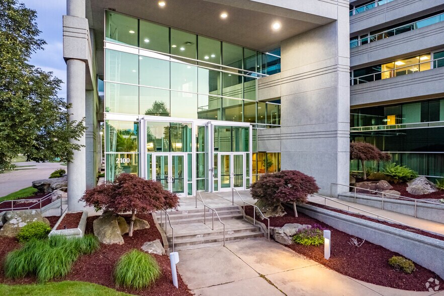 More Photos Of 2100 Georgetowne Dr, Sewickley Office For Lease