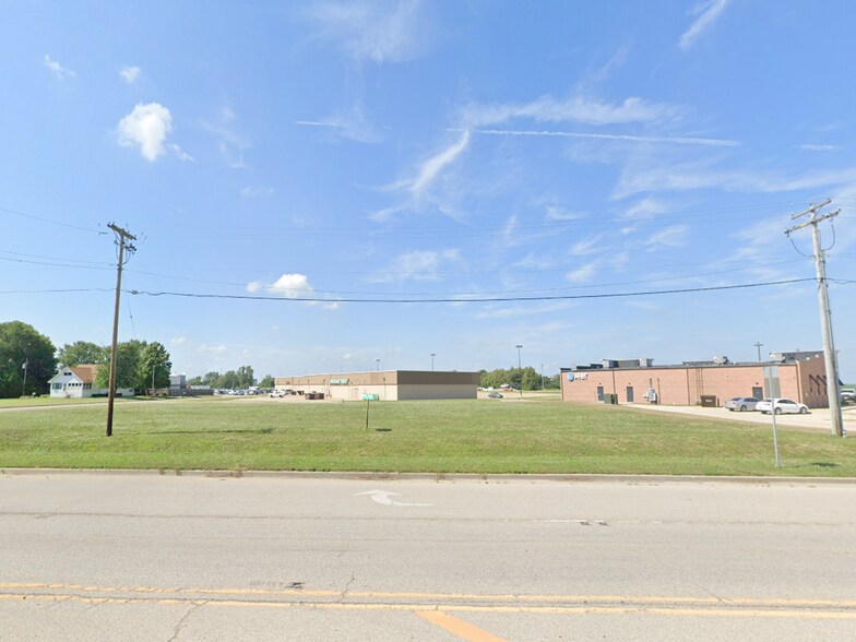 More Photos Of E 1500 N rd, Taylorville Land For Sale