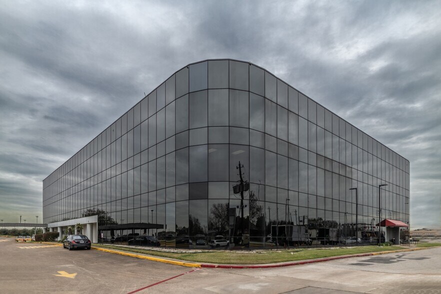 More Photos Of 2440 Texas Pky, Missouri City Office For Lease
