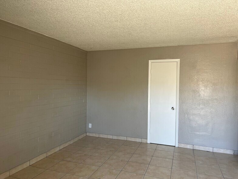 More Photos Of , Phoenix Multifamily For Sale