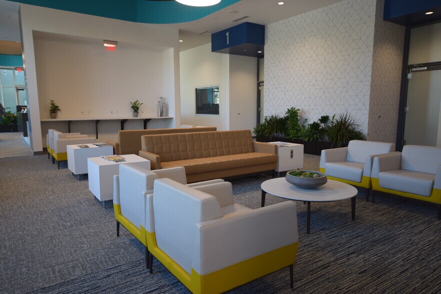 More Photos Of 10915 N Rodney Parham Rd, Little Rock Medical For Lease