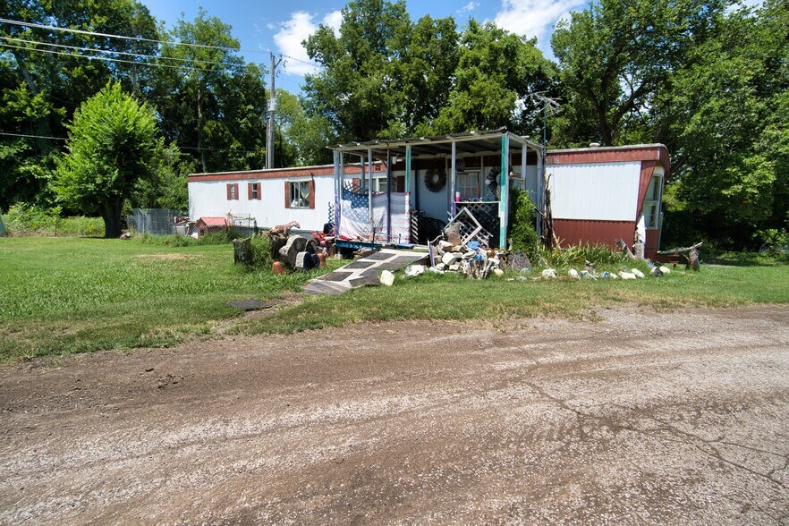 More Photos Of 400 S Front St, Noble Manufactured Housing Mobile Home Park For Sale