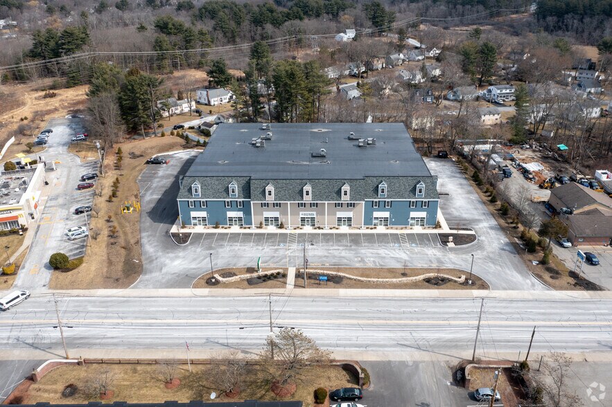 More Photos Of 35 Main St, North Reading Storefront Retail Office For Lease