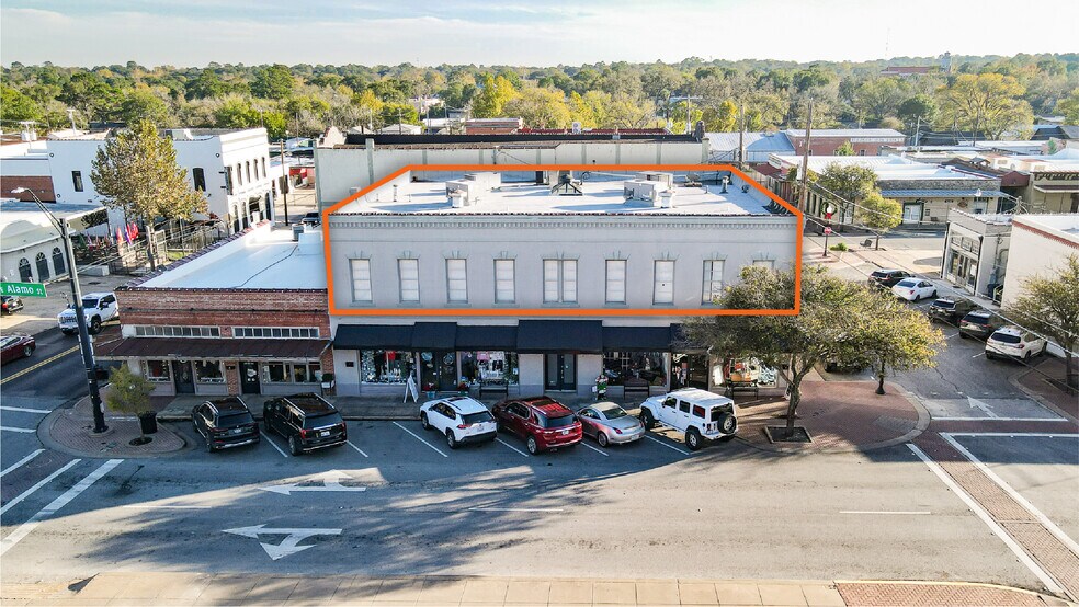 Primary Photo Of 212-216 E Alamo St, Brenham Storefront Retail Office For Lease