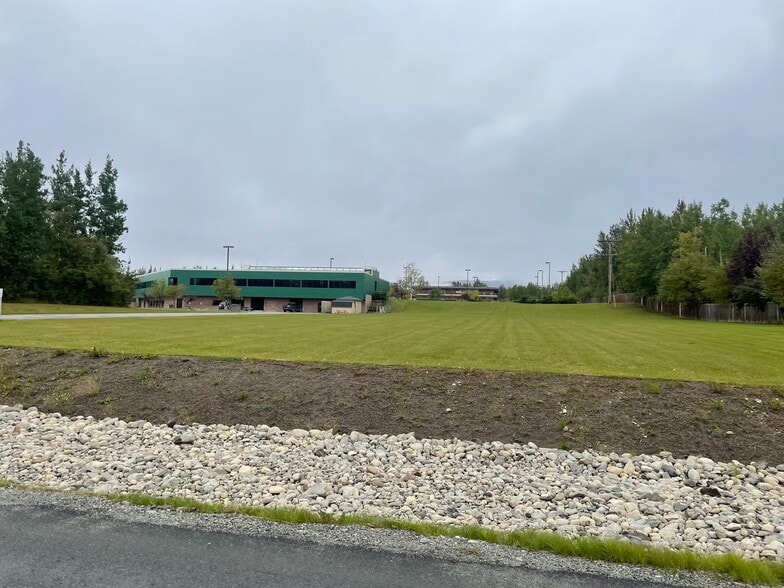 More Photos Of 950 E Bogard Rd, Wasilla Office For Sale