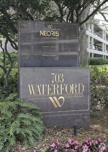 More Photos Of 703 NW 62nd Ave, Miami Office For Lease