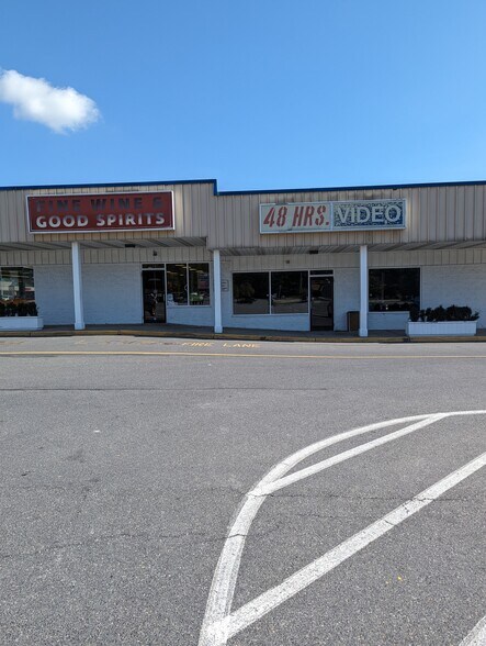 More Photos Of 1309 Blue Valley Dr, Pen Argyl Unknown For Lease
