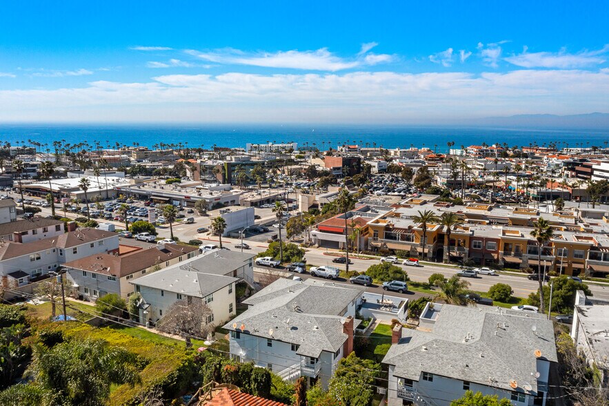 More Photos Of 124 Palos Verdes Blvd, Redondo Beach Apartments For Sale