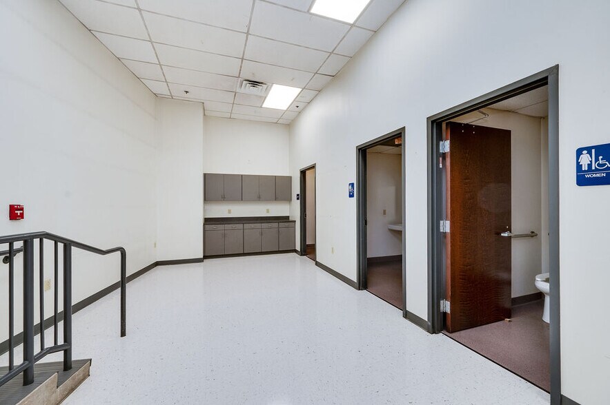 More Photos Of 722 Cherry St, Reading Storefront Retail Office For Lease