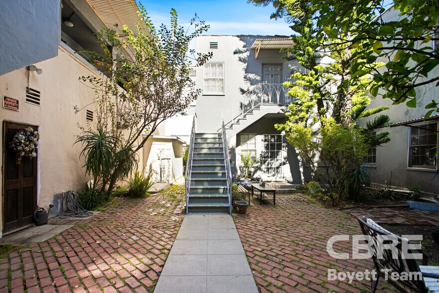 More Photos Of 215 N La Peer Dr, Beverly Hills Apartments For Sale