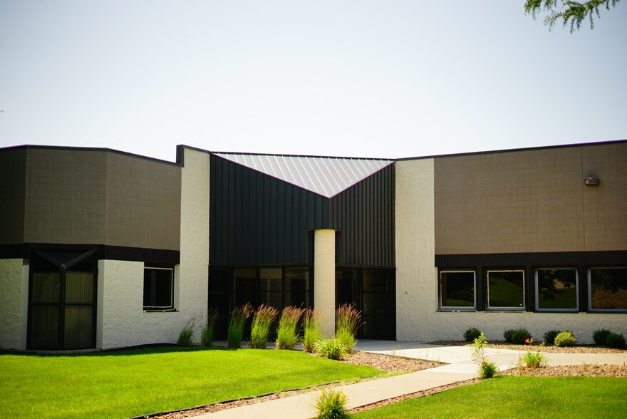 More Photos Of 7615 Golden Triangle Dr, Eden Prairie Unknown For Lease