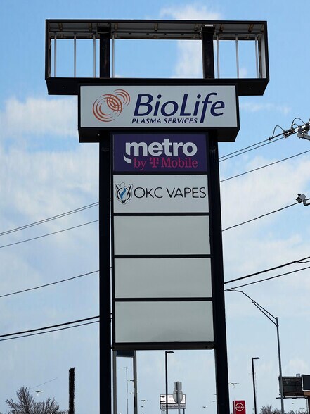 More Photos Of 4717 SE 15th St, Del City Storefront For Lease