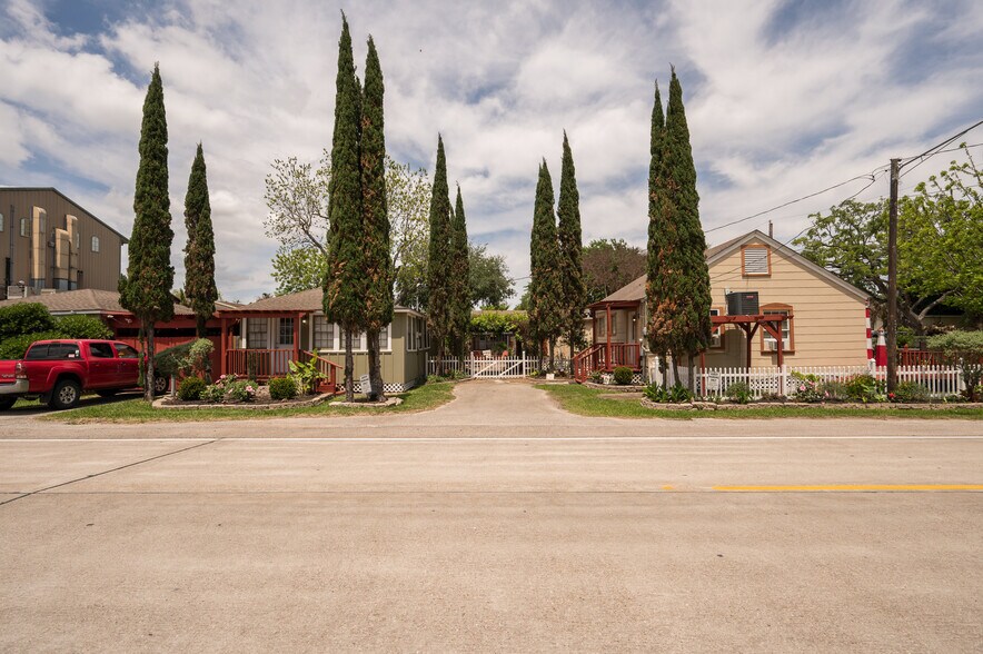 More Photos Of 706 Bradford Ave, Kemah Land For Sale