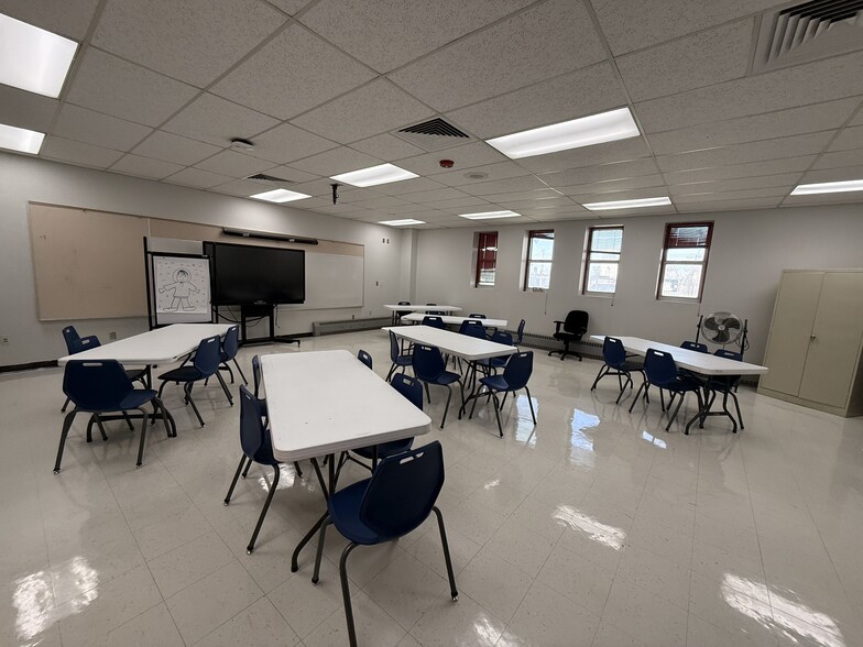 More Photos Of 7988 Alameda Ave, El Paso Office Residential For Sale