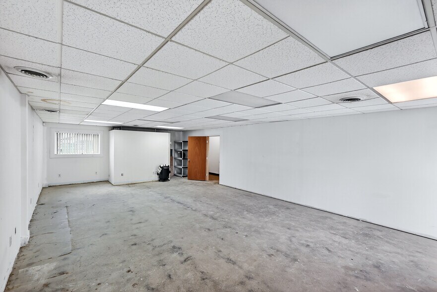 More Photos Of 5503 N Wall St, Spokane Freestanding For Lease