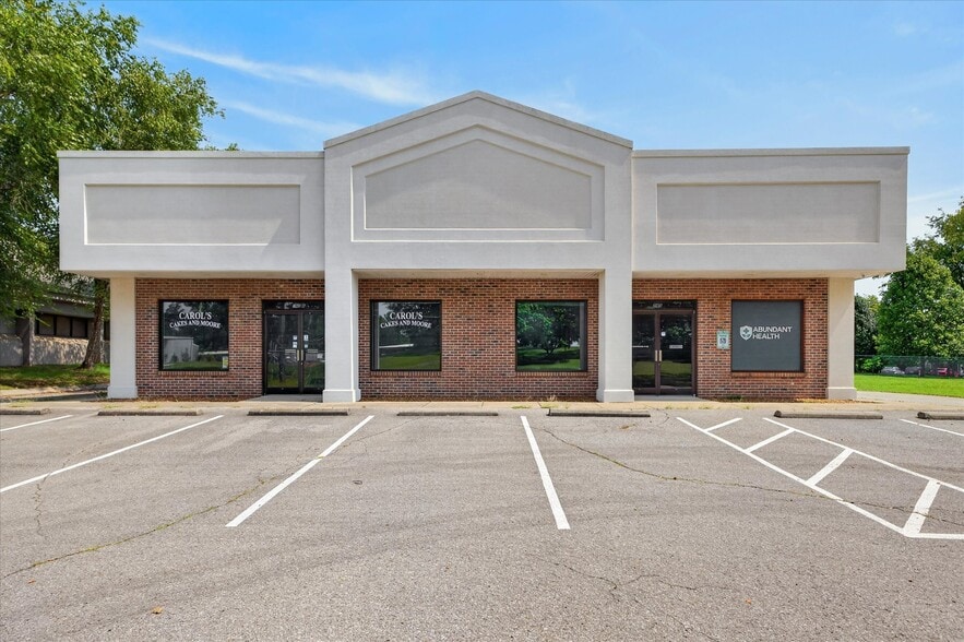 More Photos Of 2143a-2145 Old Ashland City Rd, Clarksville Freestanding For Lease