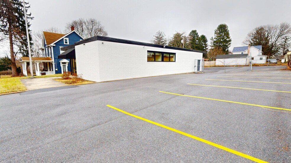 More Photos Of 13594 Monterey Ln, Blue Ridge Summit Office For Lease