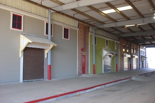 More Photos Of 601 S Madison Ave, Monroe Manufacturing For Lease