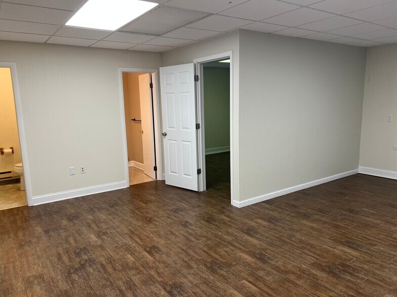 More Photos Of 618 S Broad St, Lansdale Office For Lease