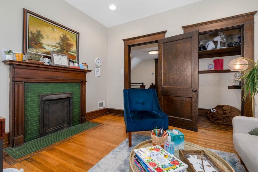 More Photos Of 114 E Unaka Ave, Johnson City Office Residential For Sale
