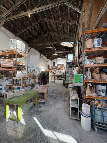 More Photos Of 5743 Horton St, Emeryville General Retail For Lease