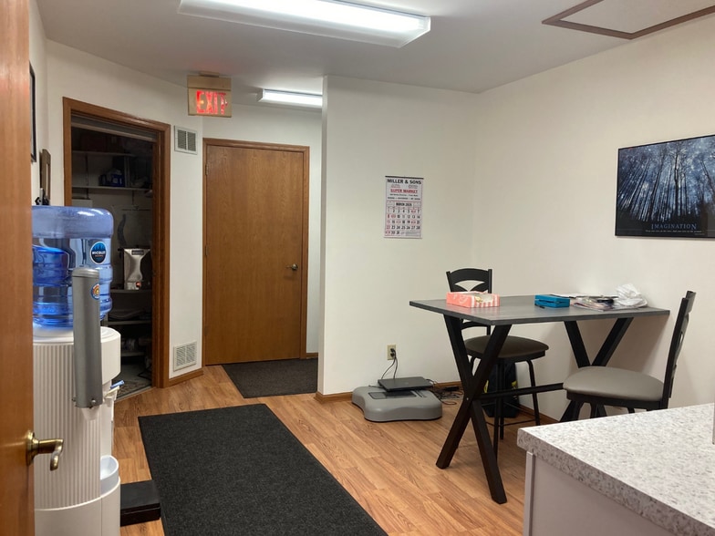 More Photos Of 115 Enterprise Dr, Verona Medical For Sale