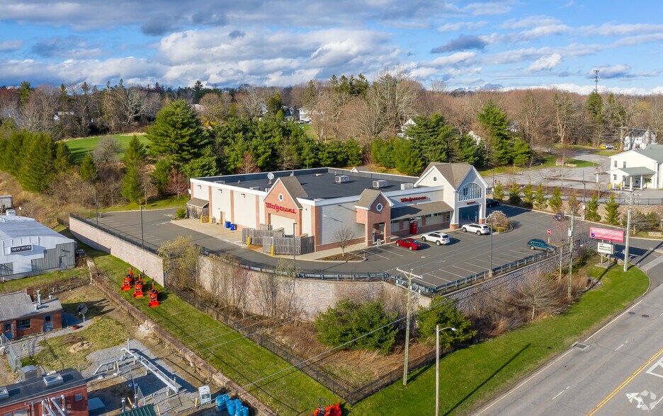 More Photos Of 1745 E Main St, Torrington Drugstore For Lease