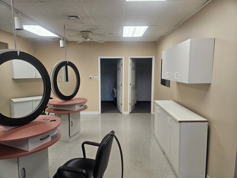 More Photos Of 324 Rt-73, Voorhees Light Distribution For Lease