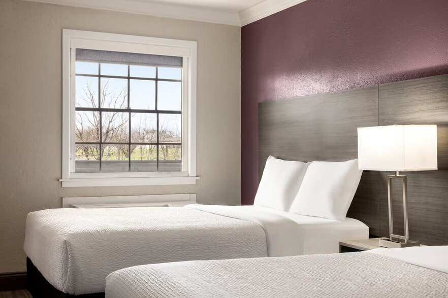 More Photos Of 6511 W Military Dr, San Antonio Hotel For Sale