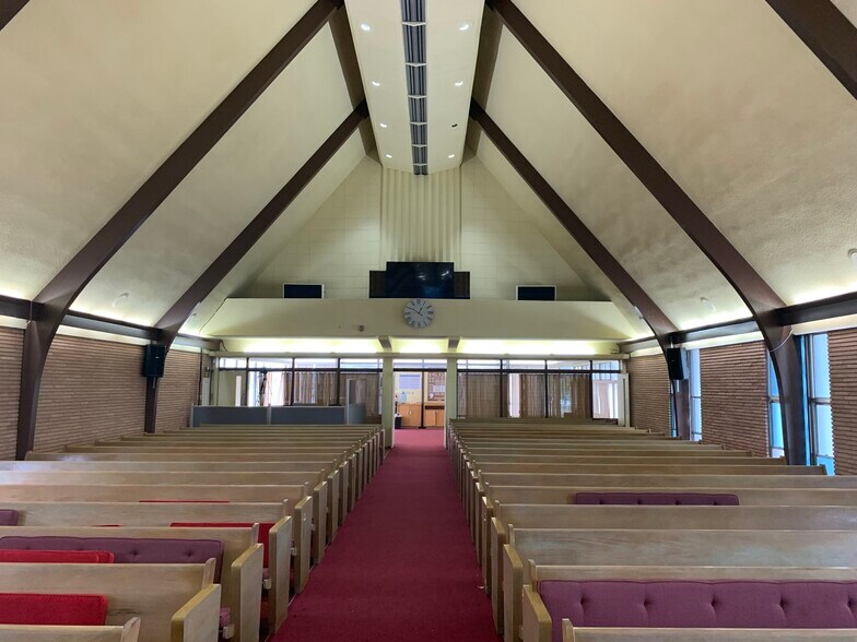 More Photos Of 4611 San Pedro, San Antonio Religious Facility For Sale