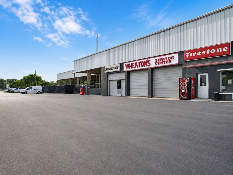 Primary Photo Of 101500 Overseas Hwy, Key Largo Auto Repair For Sale