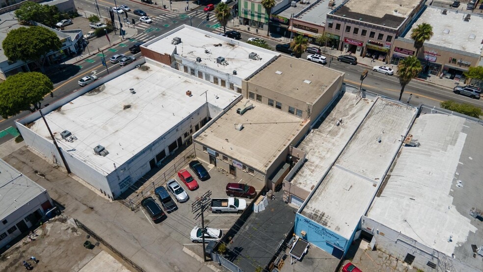 More Photos Of 810 N Avalon Blvd, Wilmington Storefront For Sale