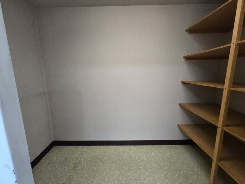 More Photos Of 204 E State St, Botkins Office For Lease