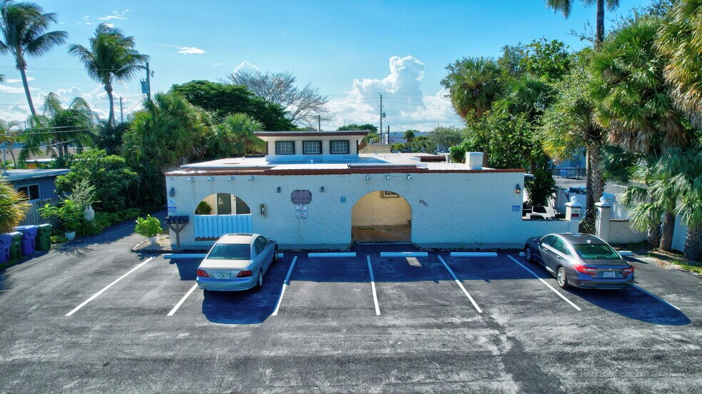 More Photos Of 2731 NE 1st Ter, Wilton Manors Apartments For Sale
