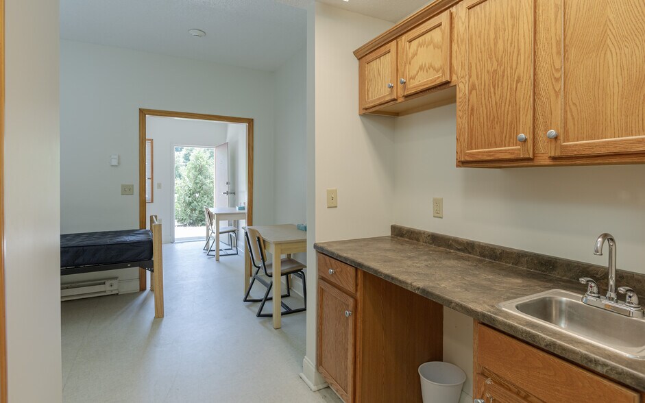 More Photos Of 608 Francestown Rd, Bennington Apartments For Sale