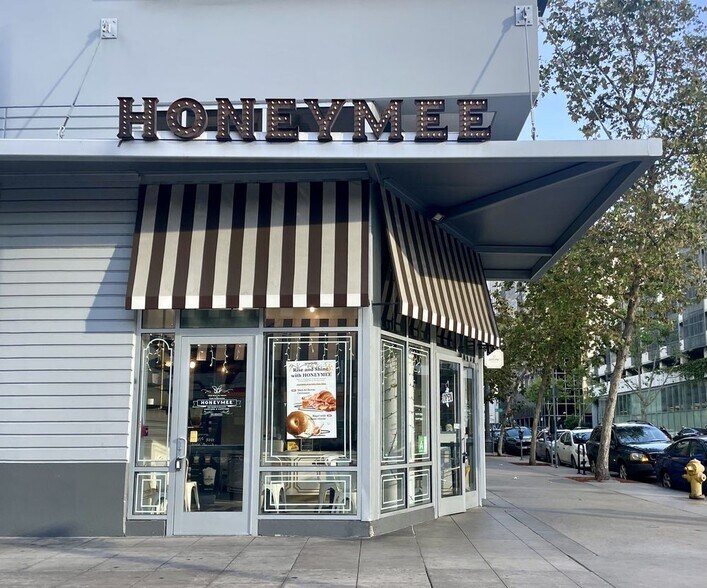 More Photos Of 645 W 9th St, Los Angeles Apartments For Lease