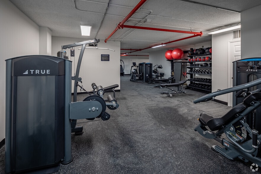 More Photos Of 803 N 2nd St, Clarksville Apartments For Lease