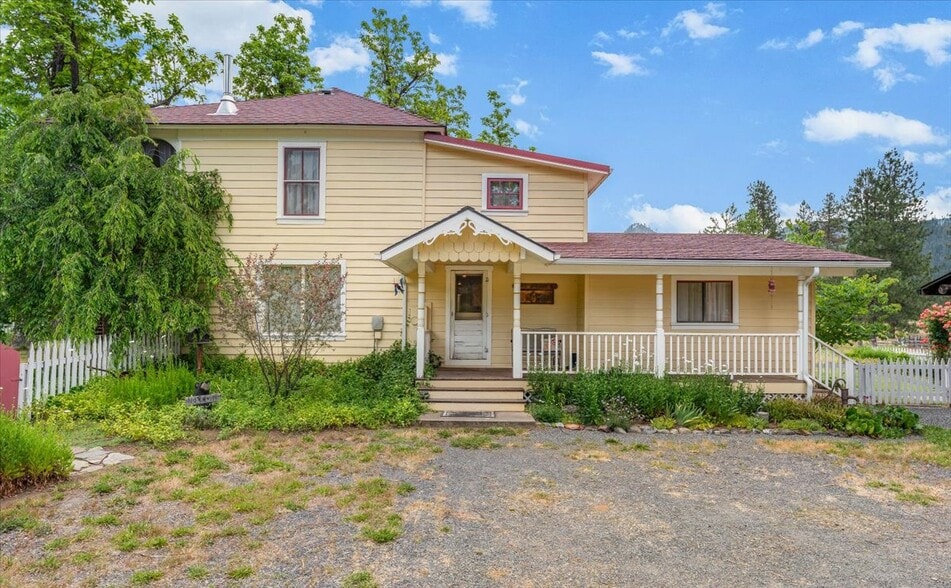 More Photos Of 44510 State 96 Hwy, Seiad Valley Land For Sale