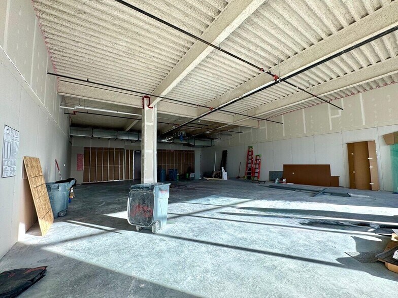 More Photos Of 2204 University Dr, Kearney Serviced Offices For Lease