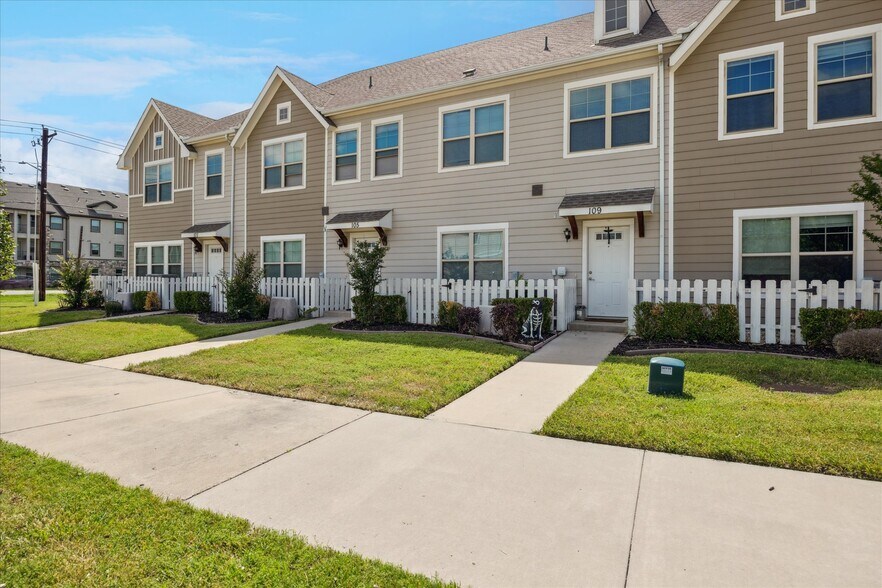 More Photos Of 101 Springtree St, Denton Apartments For Sale