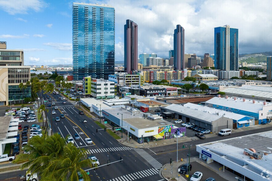 More Photos Of 724-740 Ala Moana Blvd, Honolulu Auto Dealership For Lease