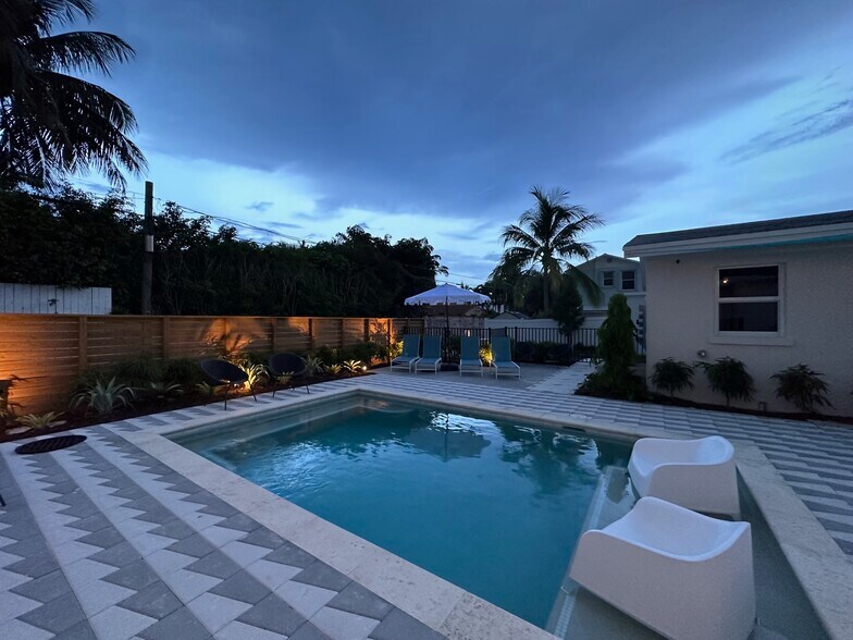 More Photos Of 351 NE 7th Ave, Delray Beach Apartments For Sale