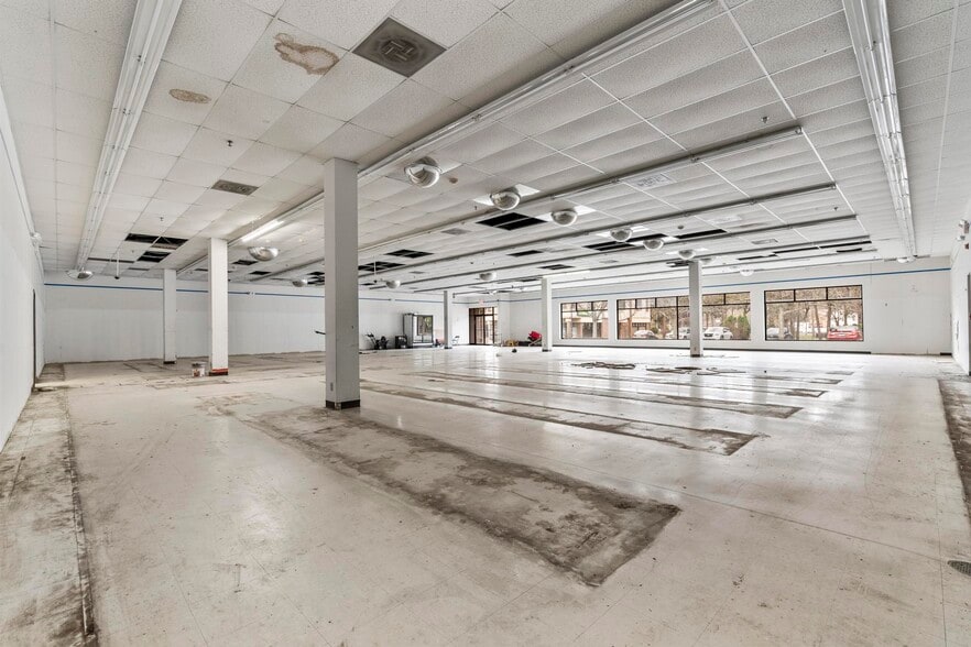 More Photos Of , Bristol General Retail For Sale