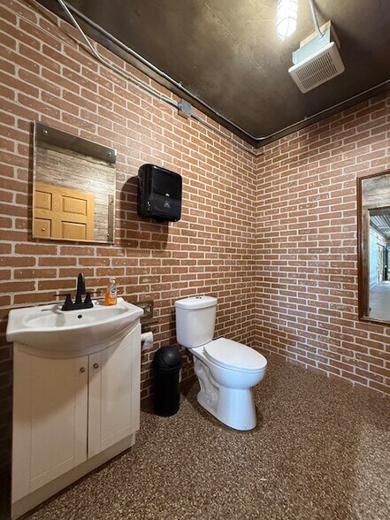 More Photos Of 111 E Grove St, Caledonia General Retail For Sale
