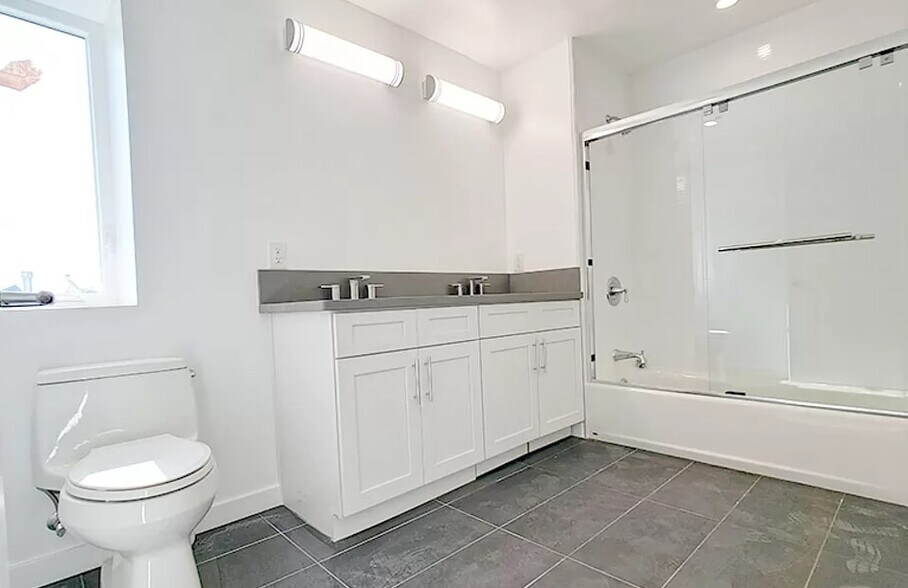 More Photos Of 1229 S Kingsley Dr, Los Angeles Apartments For Sale